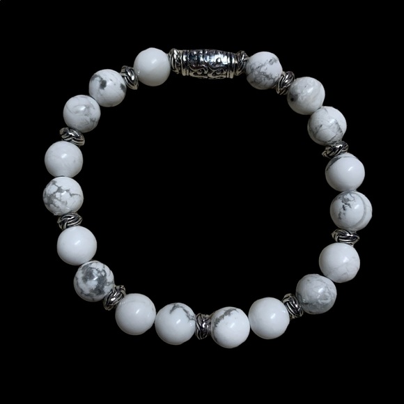 ✨Howlite Stretch Bracelet - Picture 2 of 4